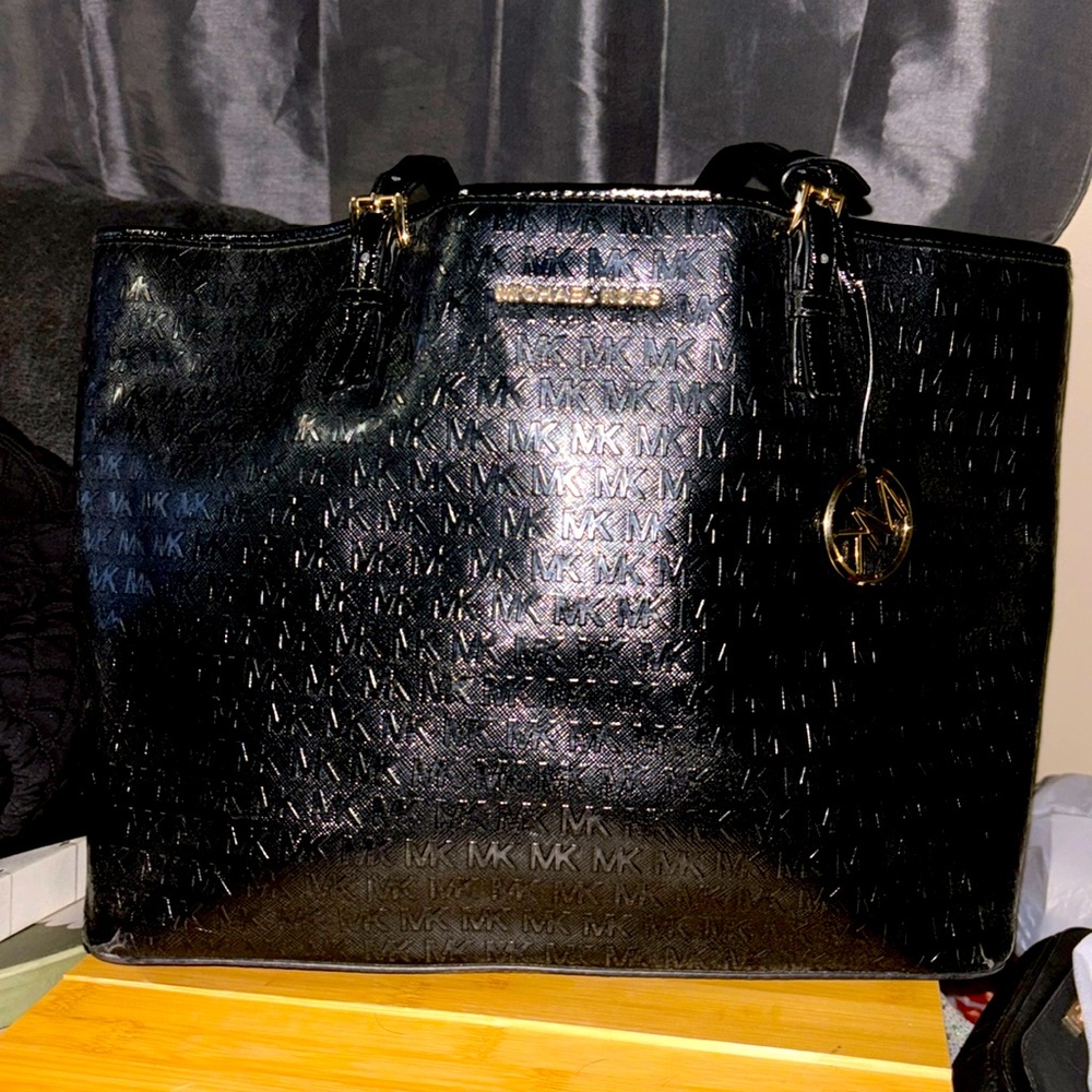 Michael Kors jet set tote